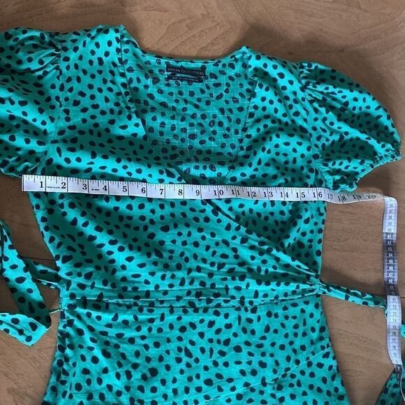 Urban Outfitters Jocelyn Printed Puff Sleeve Mini Dress Size Medium - Picture 10 of 13